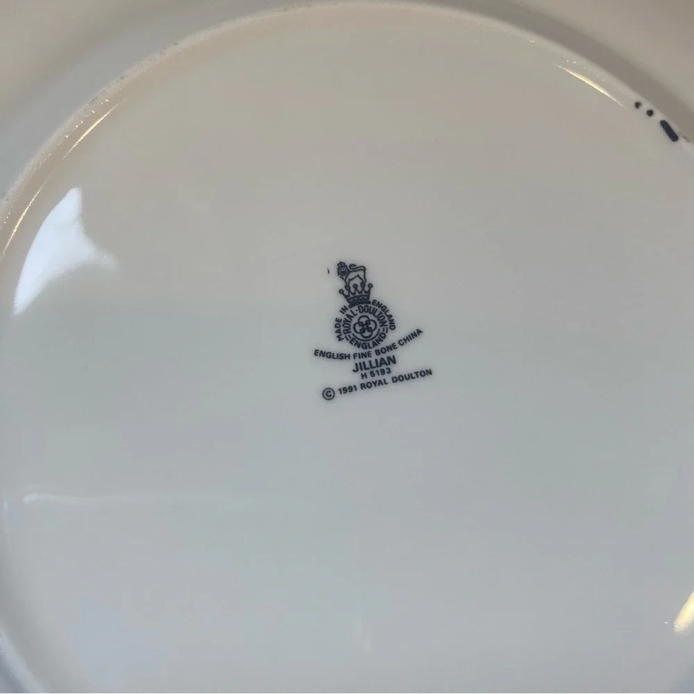 Royal Doulton Fine China Replacement Jillian H5193 8” Salad Plate